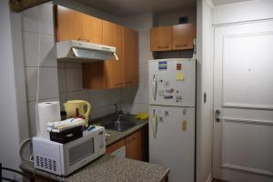 Kuchyň nebo kuchyňský kout v ubytování Dpto 1D 1B, Metro Bellas Artes, equipado full con WiFi + 2 fotografie