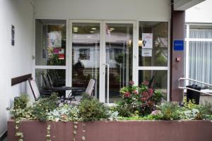 Vonkajšia záhrada v ubytovaní Hostel Rakitje-Rakitje