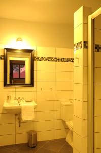 Koupelna v ubytování Time Cafe & Penzion