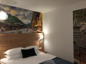 Postel nebo postele na pokoji v ubytování cité impériale ye + 37 fotografií