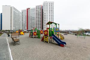 ノヴォシビルスクにあるWelcome Apartment, Комфортные Апартаменты-Студия, Новый дом, Парковка, Детская площадкаのギャラリーの写真