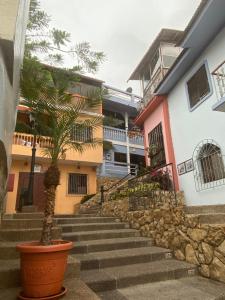 Το κτήριο όπου στεγάζεται  το διαμέρισμα