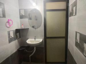 Hotel Rosary House的一间浴室