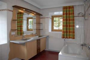 Koupelna v ubytování Appartement Aigner + 30 fotografií