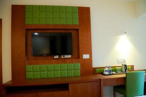 TV a/nebo společenská místnost v ubytování The Times Hotel
