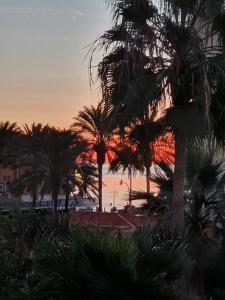 NEW! 1b apartment opposite Sunset Beach, Benalmádena ...