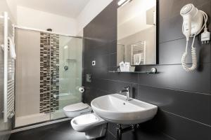 Kúpeľňa v ubytovaní Hotel Mediterraneo Ombrellone e Lettini Inclusi