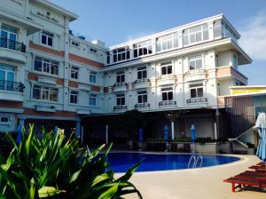 Bazén v ubytování Bella Vita Hotel nebo v jeho okolí