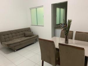 Ruang duduk di Ed Odilon Vieira 304 +8 gambar