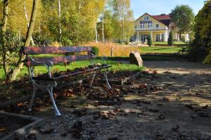 Vonkajšia záhrada v ubytovaní Hotel Chabrowy Dworek