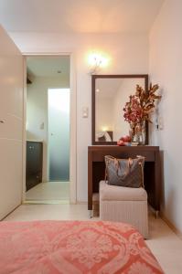 Posedenie v ubytovaní Aeolis Boutique Hotel