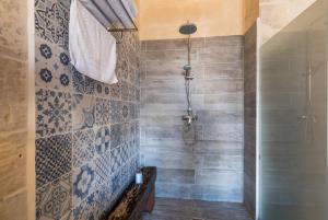 Ένα μπάνιο στο Valletta Lucente Guest House