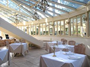Reštaurácia alebo iné gastronomické zariadenie v ubytovaní Hotel Terranobile Metaresort