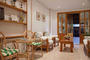 Posezení v ubytování Hostal Vinuesa