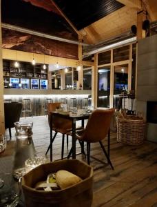 Un restaurant sau alt loc unde se poate mânca la Ecolodge Otra Cosa