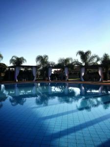A piscina localizada em Tenondé Park Hotel ou nos arredores