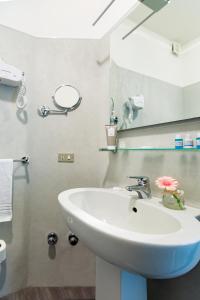 Kúpeľňa v ubytovaní Hotel Oleggio Malpensa