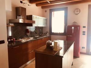 Kuchyňa alebo kuchynka v ubytovaní CASA San Gallo + 34 fotografií