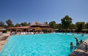 Bazén v ubytování Camping Free Beach nebo v jeho okolí