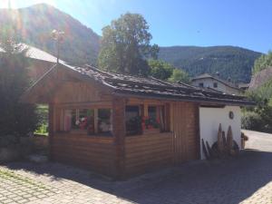 Nespecifikovaný výhled na hory nebo výhled na hory při pohledu z aparthotelu