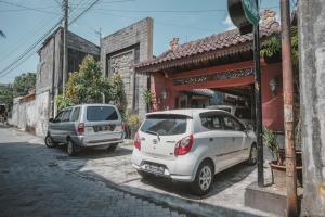 Fotografie z fotogalerie ubytování RedDoorz near Galeria Mall 2 v destinaci Yogyakarta