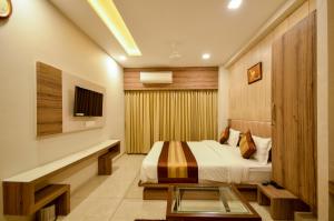 Afbeelding uit fotogalerij van Hotel Repose in Ahmedabad