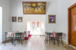 Posezení v ubytování RedDoorz Plus near Brawijaya Museum