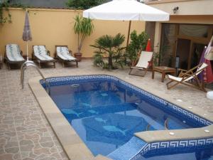 Bazén v ubytování Family Hotel Hit nebo v jeho okolí