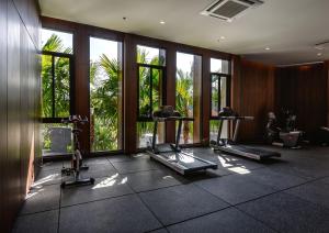 Fitness centrum a/nebo fitness zařízení v ubytování iSanook Resort & Suites Hua Hin