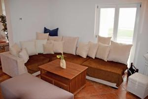 Posezení v ubytování Ferienwohnungen im Ostseebad Goehr