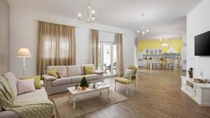 Χώρος καθιστικού στο Cozy villa Limone with private pool and jacuzzi near Pula