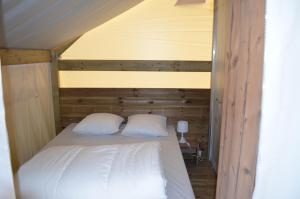 Postel nebo postele na pokoji v ubytování Camping de Saverne