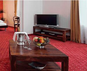 TV a/nebo společenská místnost v ubytování Ochsen Hotel & Restaurant Binzen / Basel