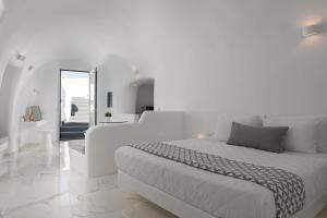 Katil atau katil-katil dalam bilik di White Concept Caves