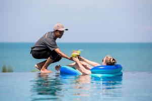 Hosté ubytování Samui Buri Beach Resort