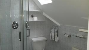Kamar mandi di Ashfield B&B