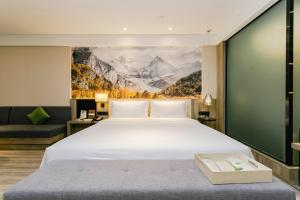Postel nebo postele na pokoji v ubytování Atour Hotel Chengdu Shuangliu International Airport