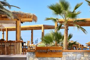 Restaurace v ubytování Sirens Beach & Village