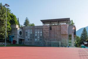 Tenis a/nebo squash v ubytování Sport Resort Fiesch, Garni Aletsch nebo okolí