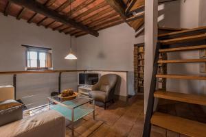 A seating area at Podere Campolungo