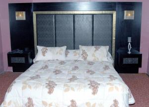 Fotografie z fotogalerie ubytování HOTEL CONTINENTAL Khénifra v destinaci Khenifra + 16 fotografií