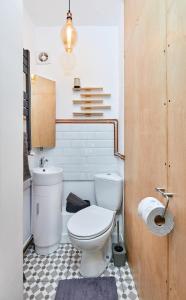 A bathroom at Rezident Predeal