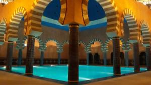 Sundlaugin á Hotel Kasbah Azalay eða í nágrenninu