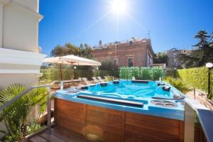 The swimming pool at or close to La Terrazza 38