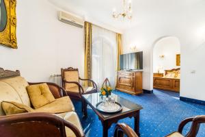 O zonă de relaxare la Hotel Carpati Imparatul Romanilor
