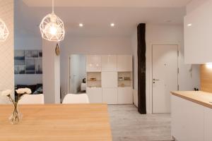 A kitchen or kitchenette at Belgrano Beach & Oldtown by Beauty Rentals