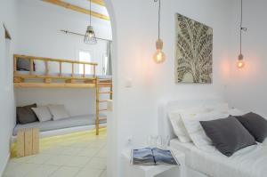 Valena Mare Suites & Apartments客房内的一张或多张床位