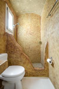 Valena Mare Suites & Apartments的一间浴室
