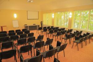 Konferenční prostory v ubytování Erney Laz Hotel + 37 fotografií