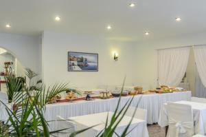 Jedlo v apartmánovom hoteli alebo blízkom okolí